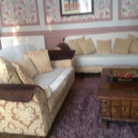 Busby Apartments Glasgow Esterno foto